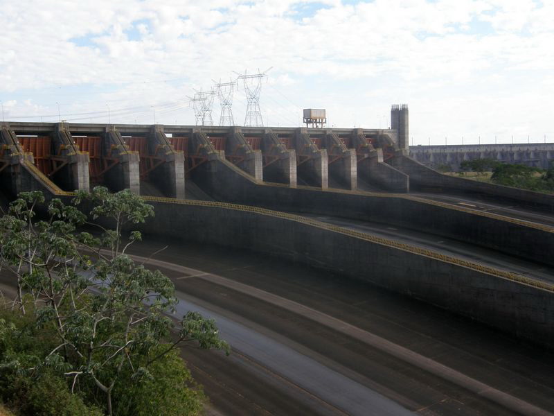 Am weltweit größten Wasserkraftwerk Itaipu