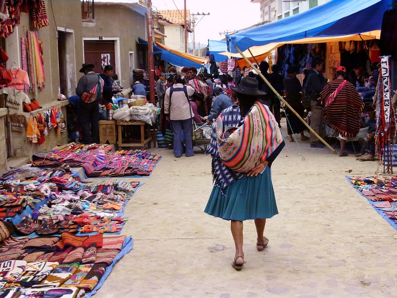 Tarabuco ist bekannt durch seinen sonntäglichen Touristenmarkt.