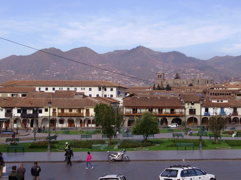 Die frühere Hauptstadt des Inka-Reiches und ist heute eines der Haupttouristenziele Perus.