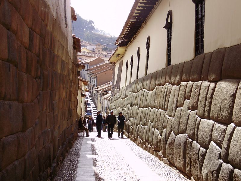 Inkamauer in der Calle Hatunrumiyoc in Cusco