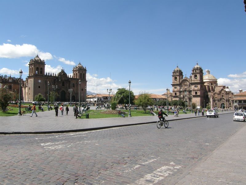 Dom und Jesuitenkirche an der Plaza de Armas