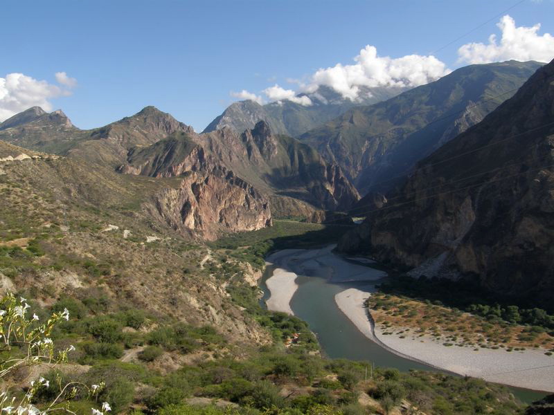 Auf der Carretera de Sierra mitten durch die peruanische Bergwelt.